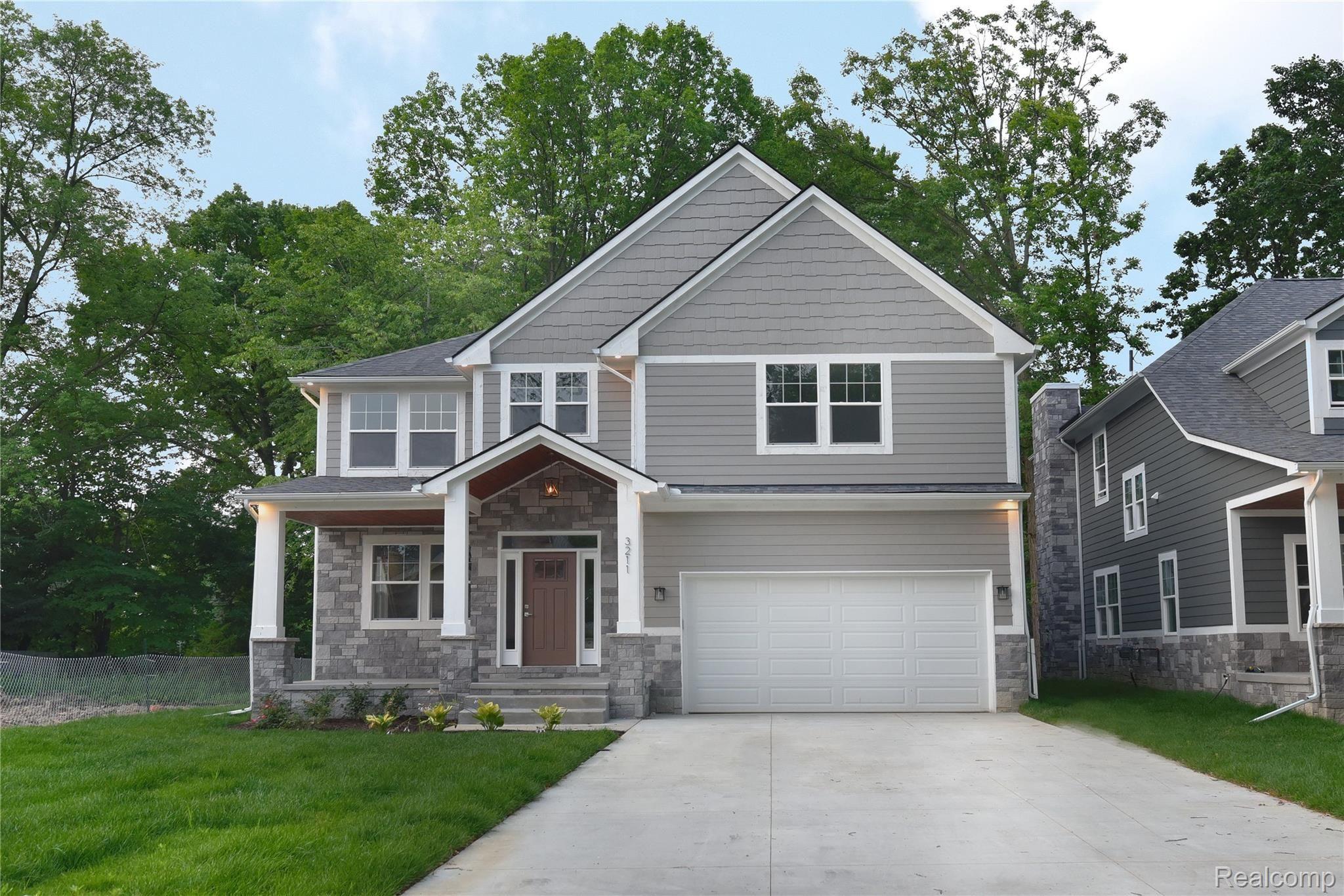 3211 Warick Road Royal Oak, MI 48073 - Photo 1 of 34 3211 Warick_01.JPG