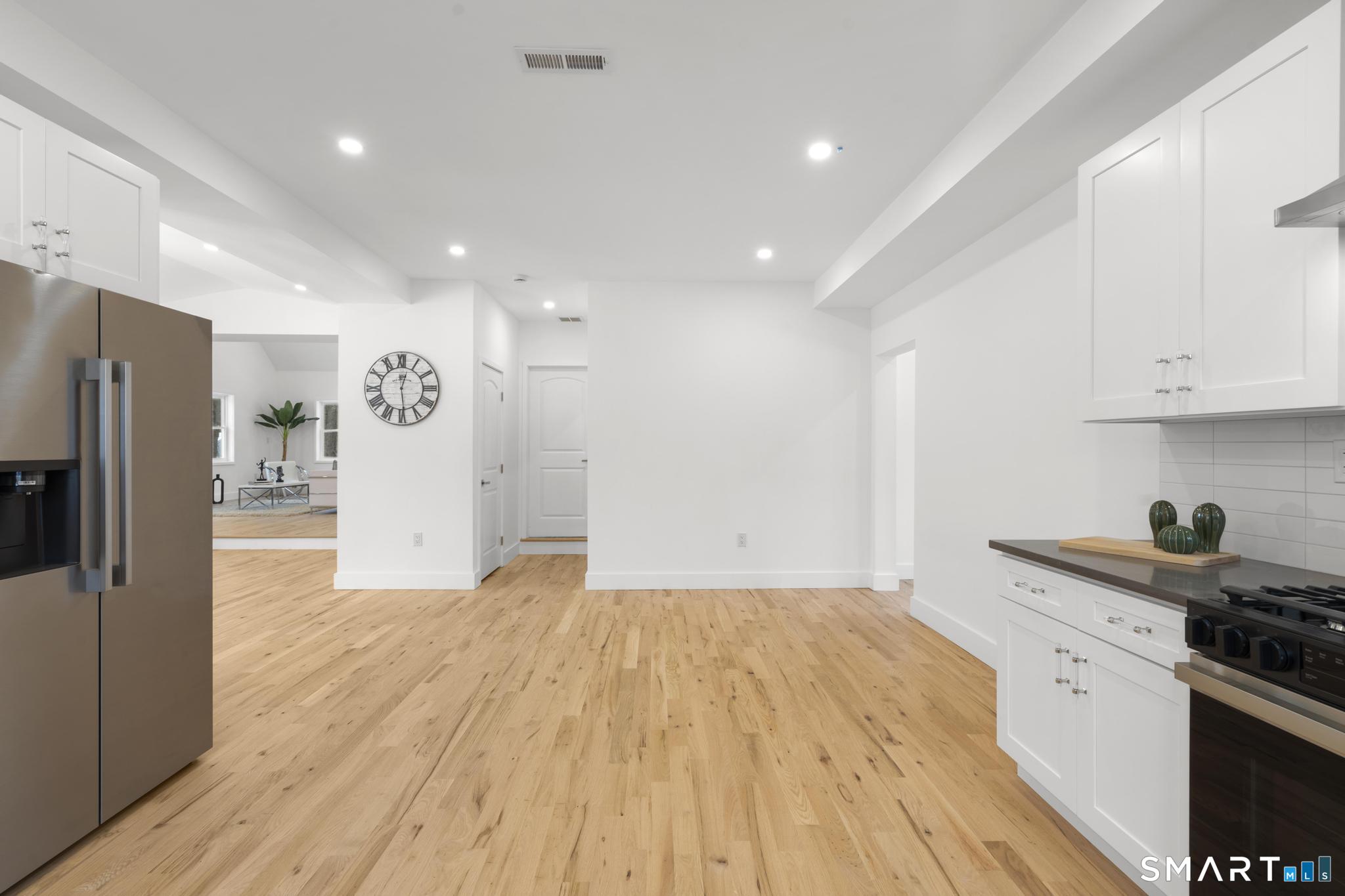 244 Cow Hill Road Clinton, CT 06413 - Photo 11 of 39