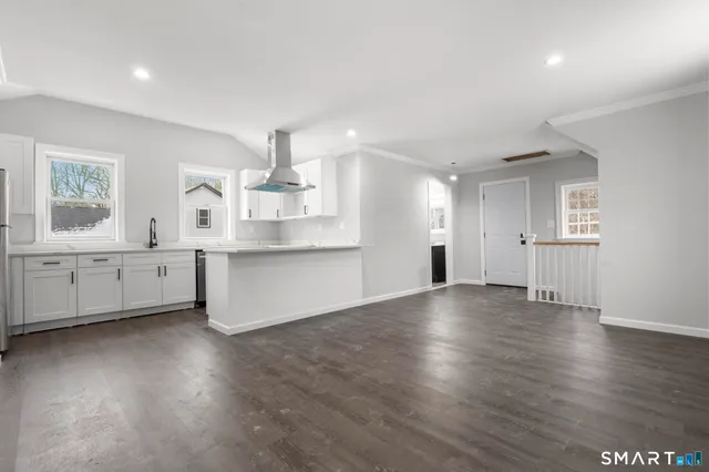 $749,900 | 244 Cow Hill Road, Clinton, CT 06413