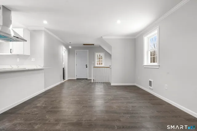 $749,900 | 244 Cow Hill Road, Clinton, CT 06413