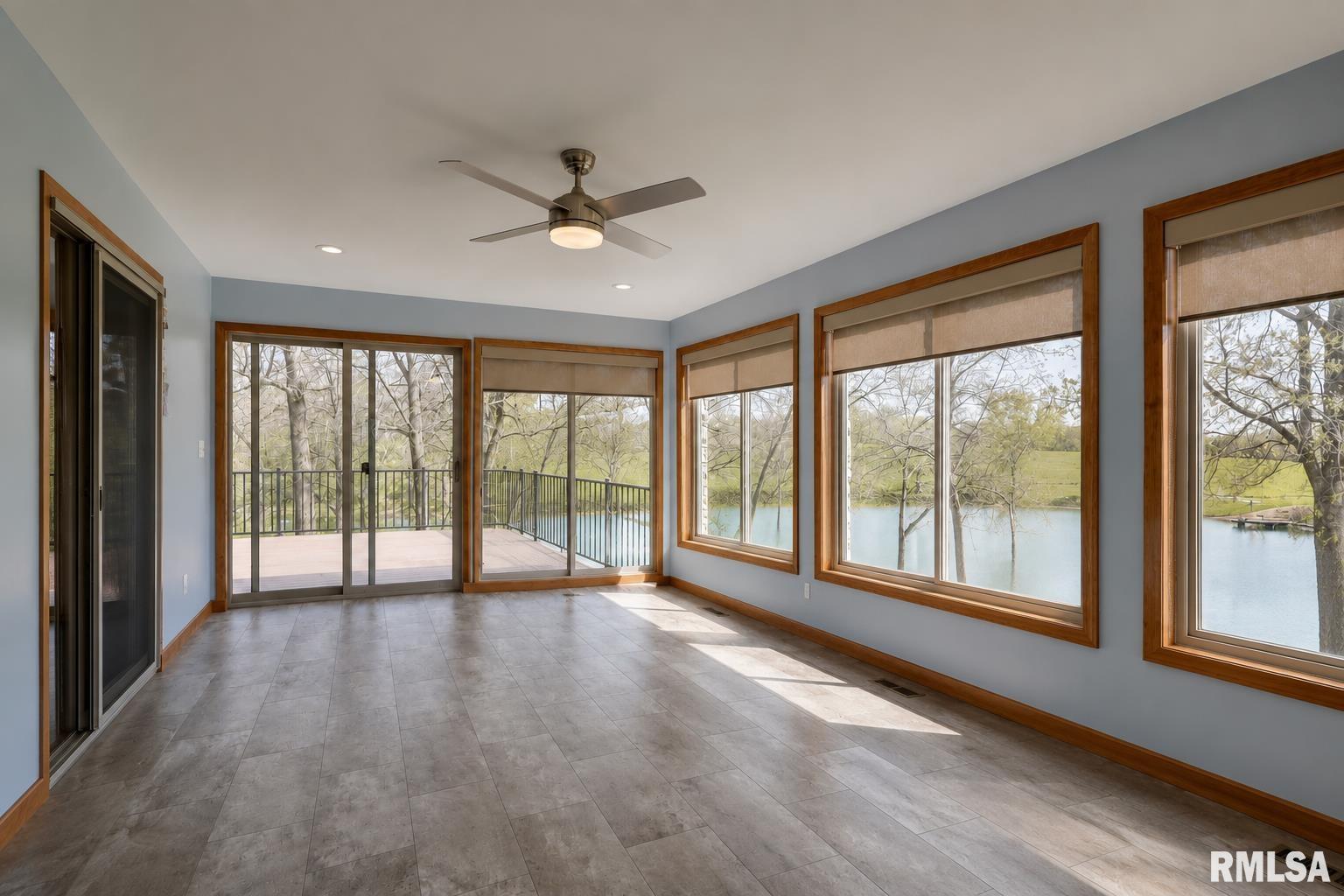 4729 Hidden Cove Road Quincy, IL 62305 - Photo 10 of 17