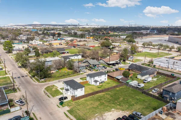 $1,150 | 904 Beverly Avenue, Unit C, Pasadena, TX 77506