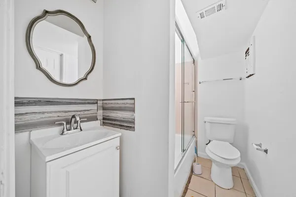 $1,150 | 904 Beverly Avenue, Unit C, Pasadena, TX 77506