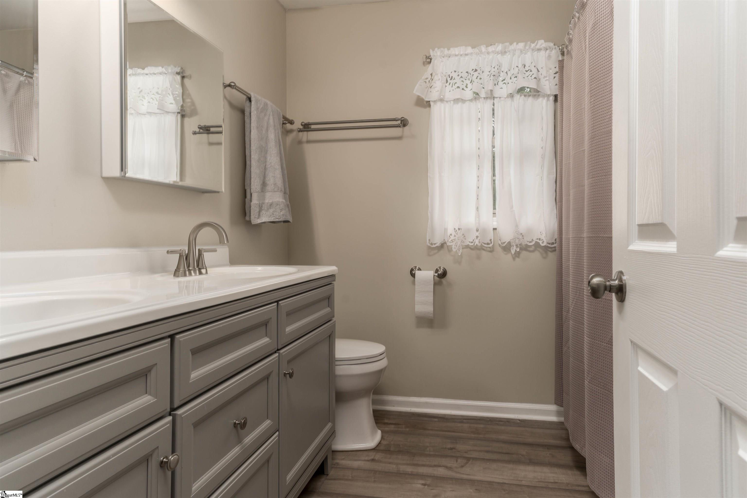 316 Pucketts Pt Road Greenwood, SC 29649 - Photo 19 of 36 Gallery Image 19