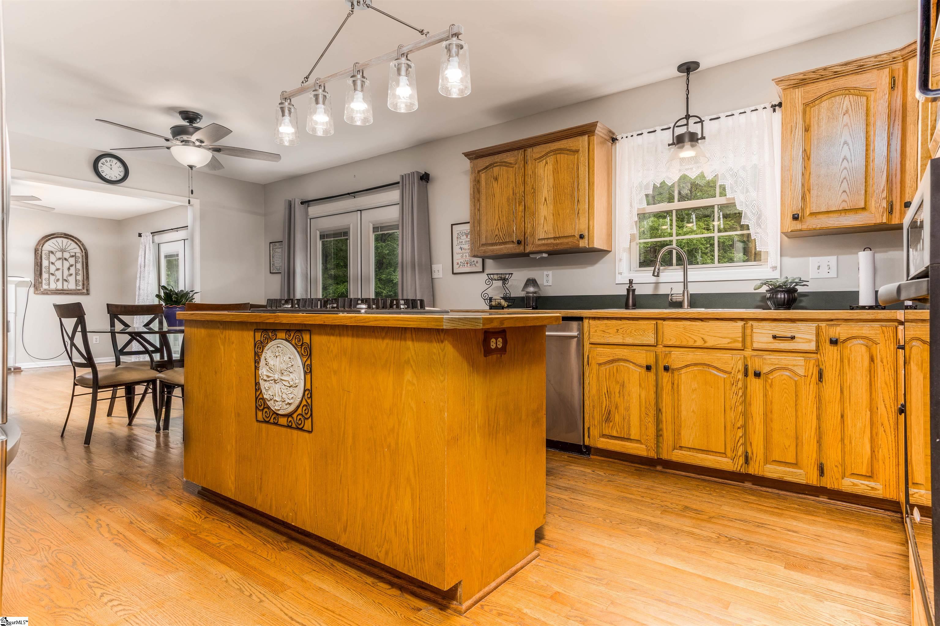 316 Pucketts Pt Road Greenwood, SC 29649 - Photo 5 of 36 Gallery Image 5
