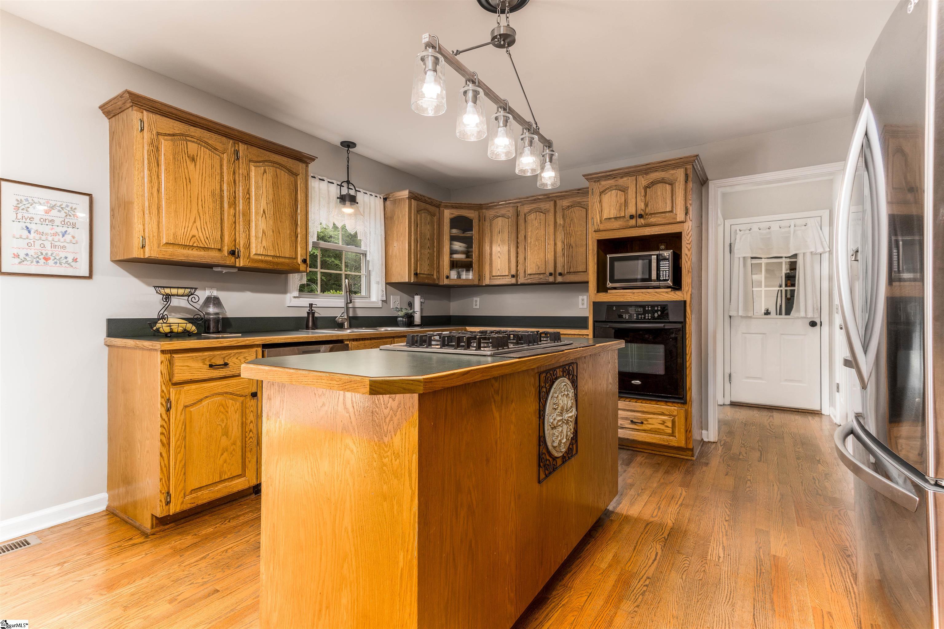 316 Pucketts Pt Road Greenwood, SC 29649 - Photo 7 of 36 Gallery Image 7