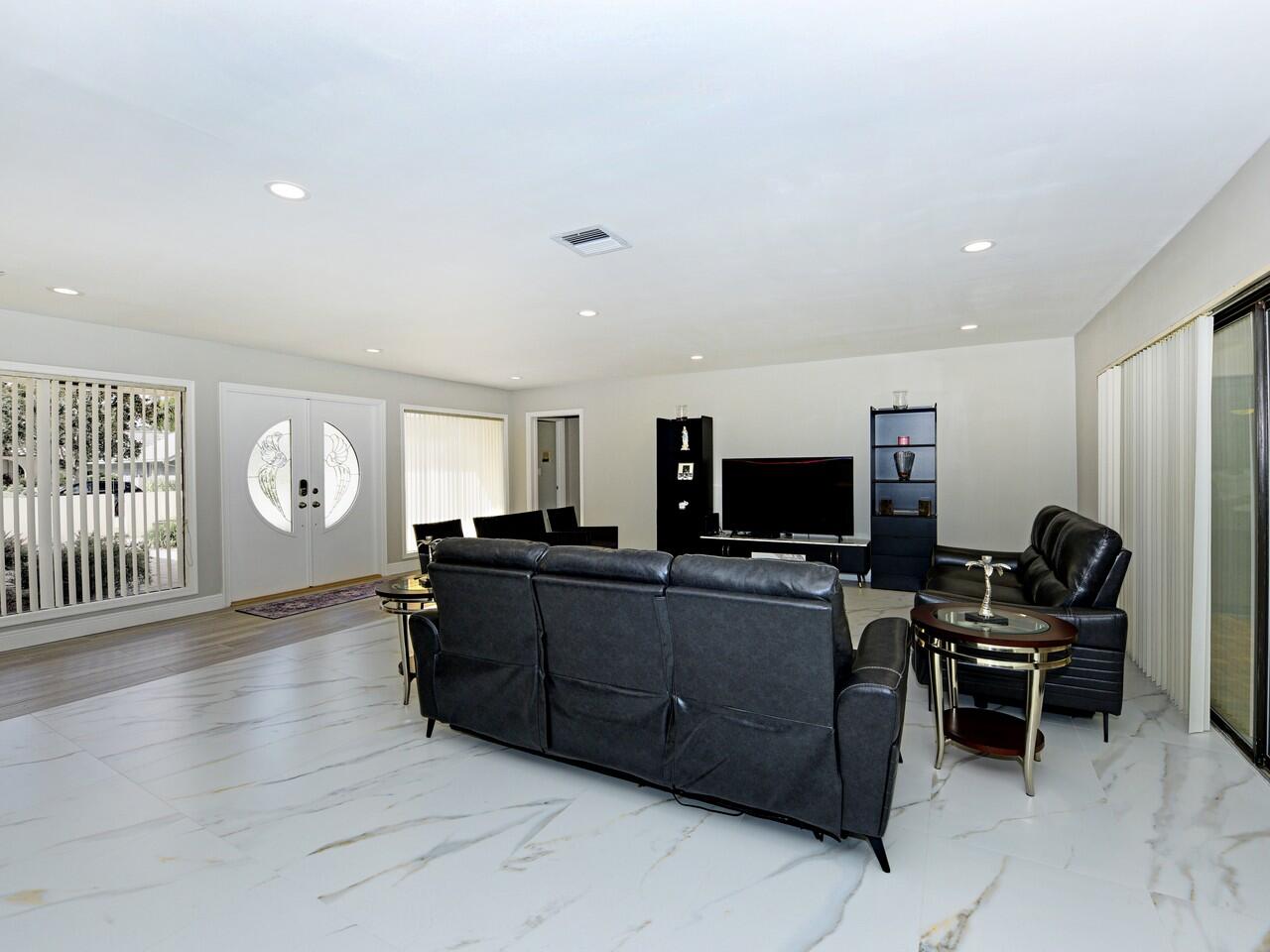 5979 Pinebrook Drive Boca Raton, FL 33433 - Photo 8 of 26 Pinebrook5979-17