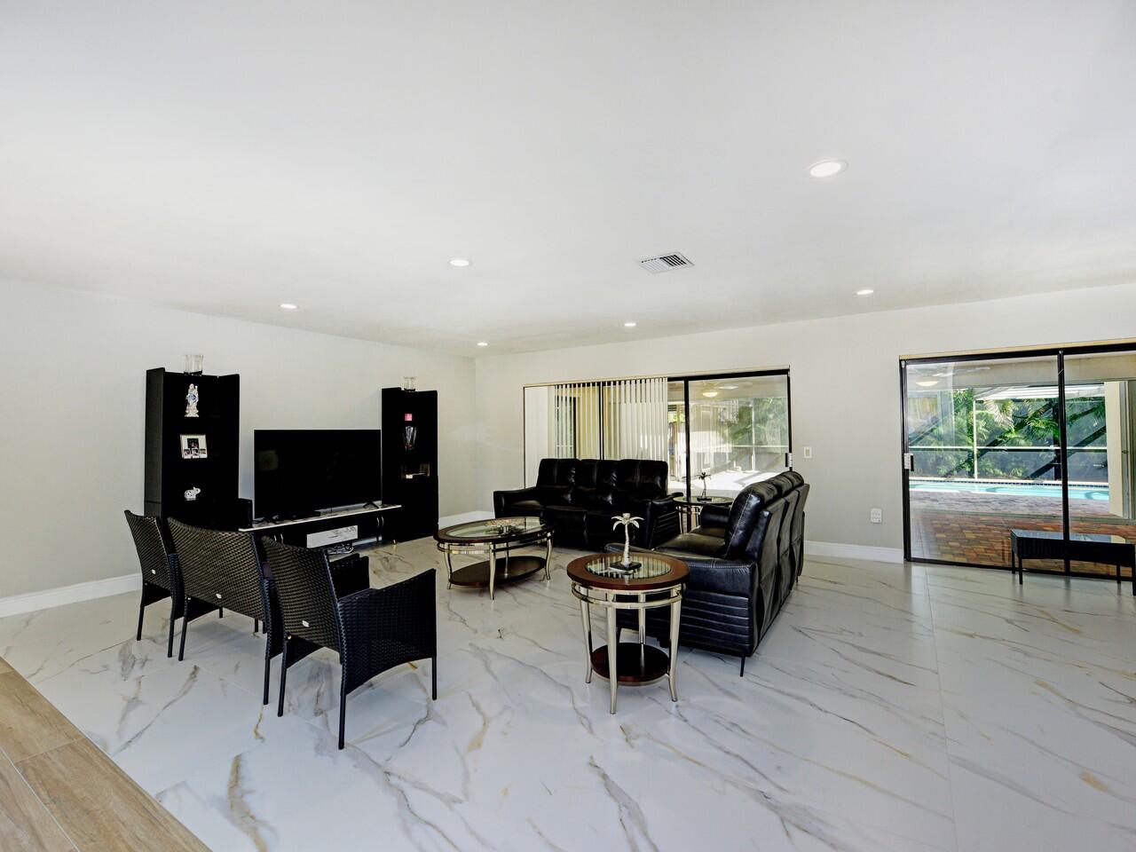 5979 Pinebrook Drive Boca Raton, FL 33433 - Photo 9 of 26 Pinebrook5979-14