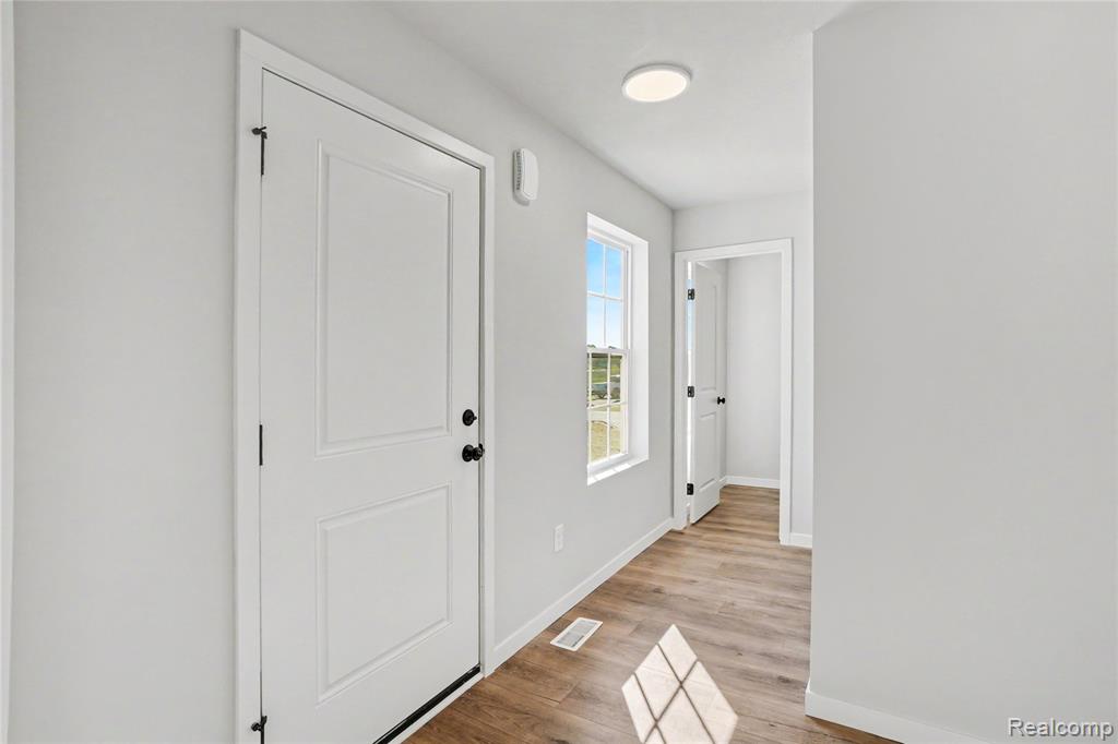 6044 Lahring Road Linden, MI 48451 - Photo 11 of 43