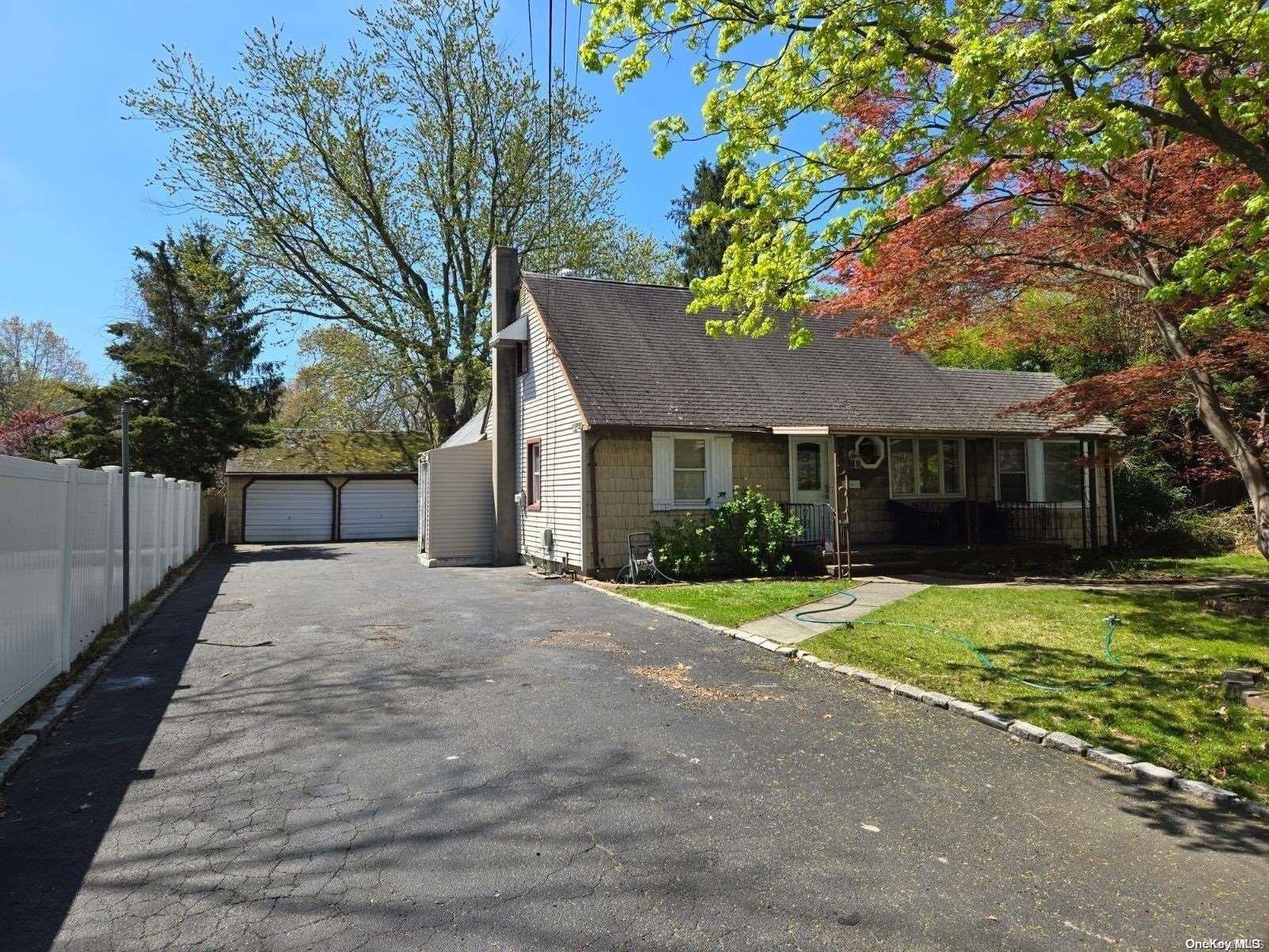 82 Bay Shore Road Bay Shore, NY 11706 - Photo 1 of 1 Gallery Image 1