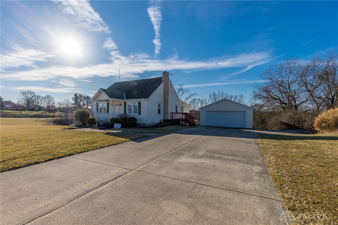 5753 Dry Ridge Road Cincinnati, OH 45252 - Photo 2 of 43 Gallery Image 2