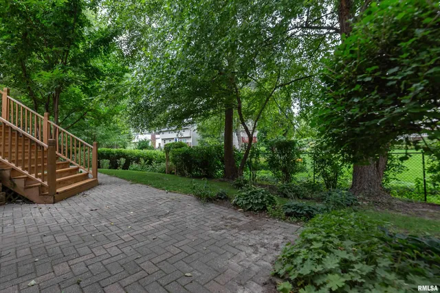 $595,000 | 4490 Hamilton Drive, Bettendorf, IA 52722