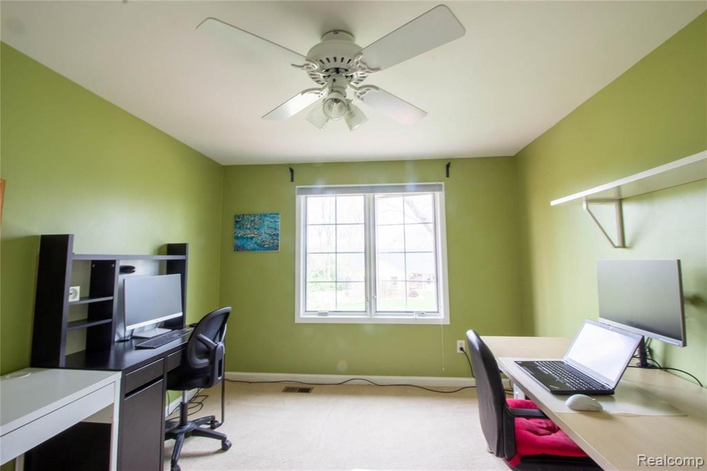1668 Snowden Circle Rochester Hills, MI 48306 - Photo 20 of 29