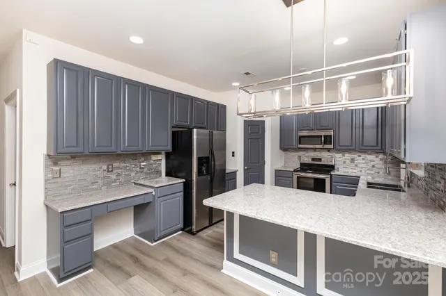 $450,000 | 10429 Madison Park Drive, Charlotte, NC 28269