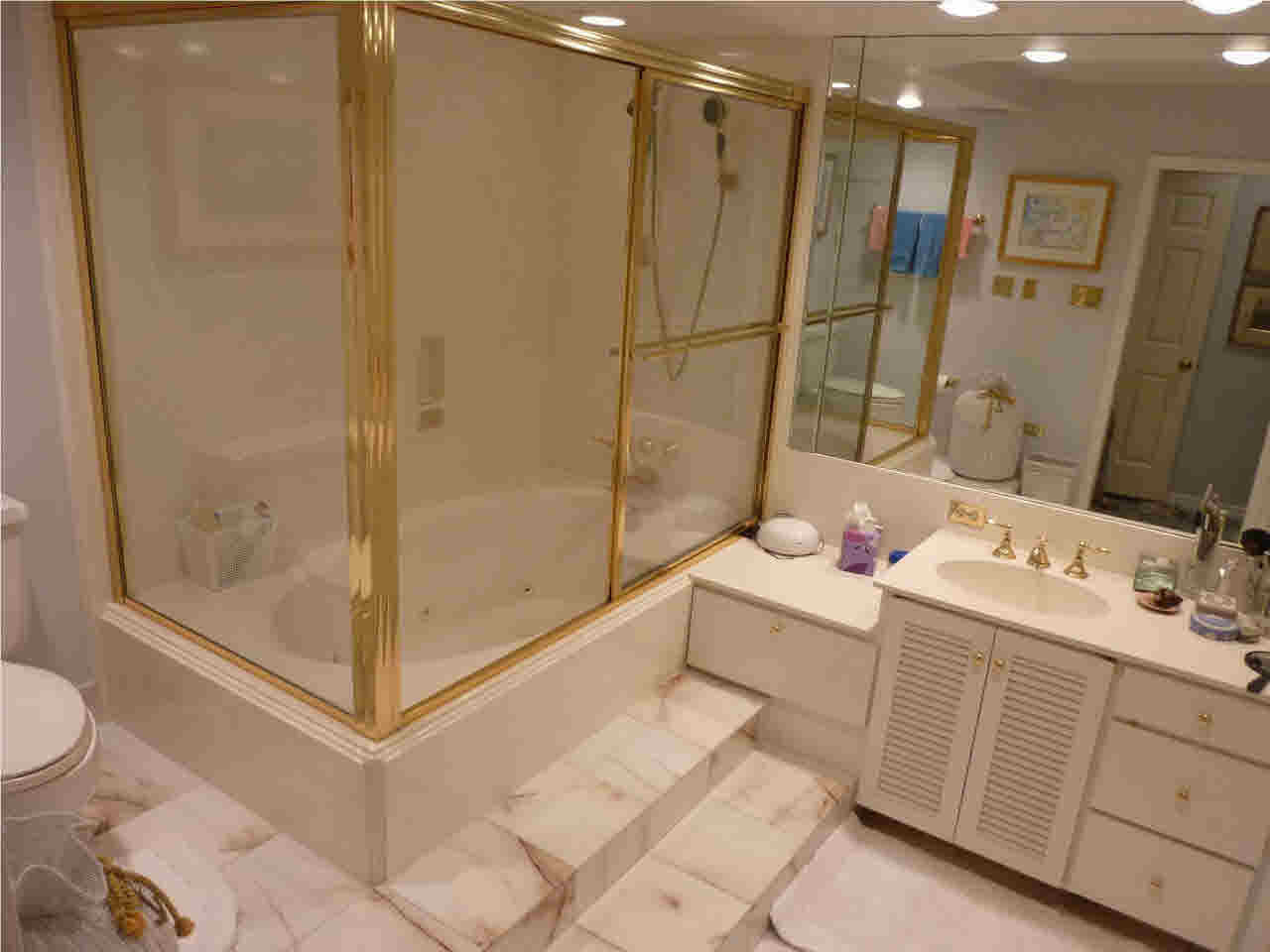 5125 Old Canton Road, Unit 219 Jackson, MS 39211 - Photo 34 of 48 Master Bath