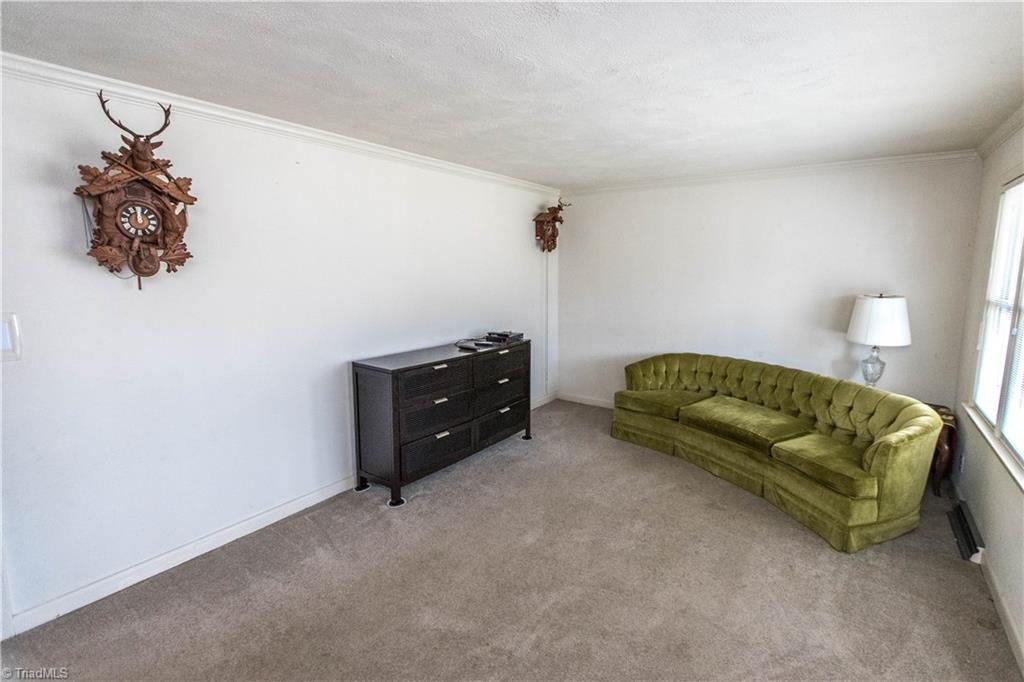 6754 Eldred Road Walkertown, NC 27051 - Photo 3 of 21 Gallery Image 3
