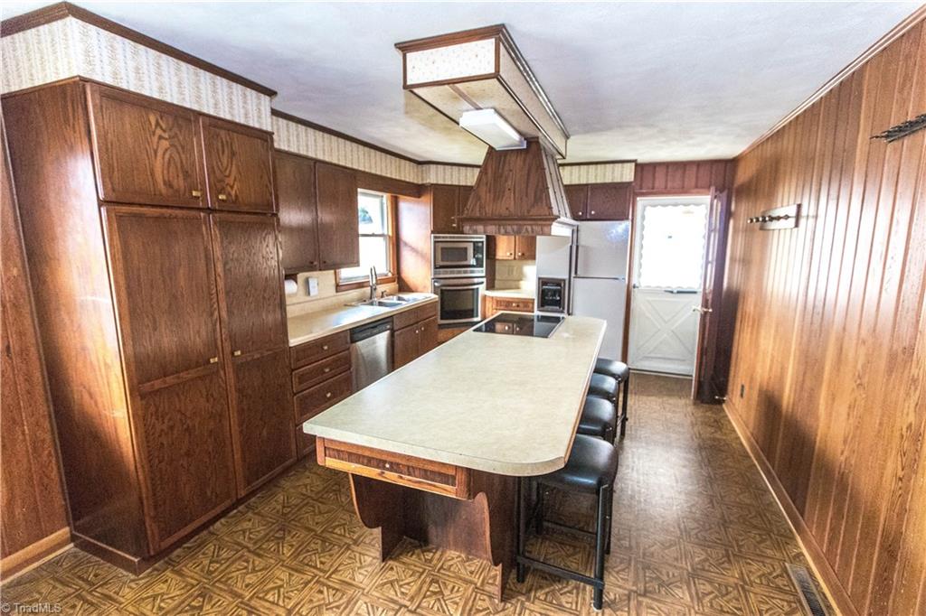 6754 Eldred Road Walkertown, NC 27051 - Photo 4 of 21 Gallery Image 4