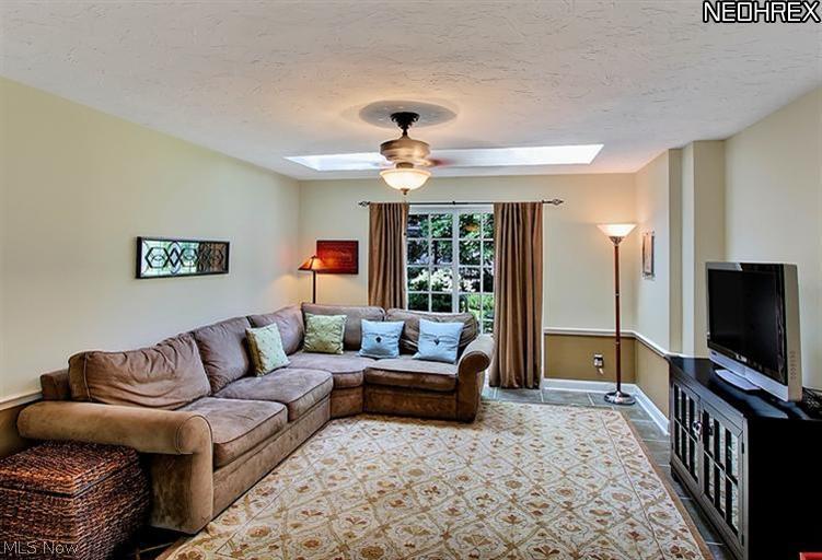 2918 Huntington Road Cleveland, OH 44120 - Photo 8 of 13