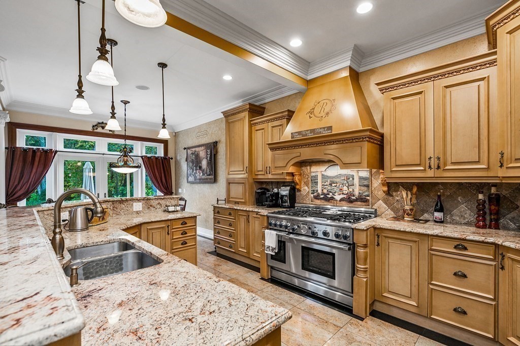 27 Hitching Post Road Lakeville, MA 02347 - Photo 16 of 42 Gallery Image 16