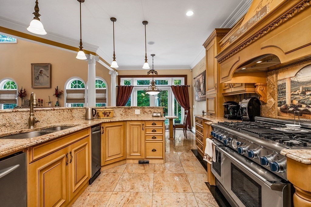 27 Hitching Post Road Lakeville, MA 02347 - Photo 20 of 42 Gallery Image 20