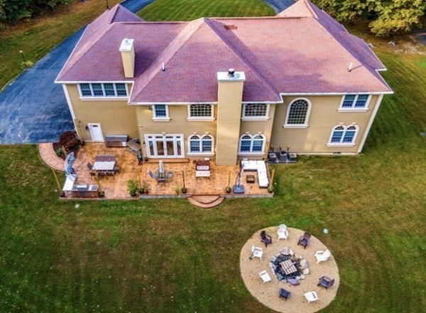 27 Hitching Post Road Lakeville, MA 02347 - Photo 3 of 42 Gallery Image 3