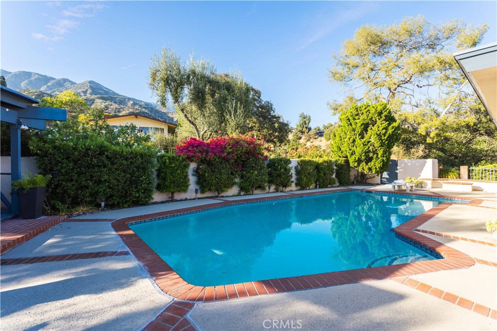 1001 Briarcliff Road Monrovia, CA 91016 - Photo 42 of 59