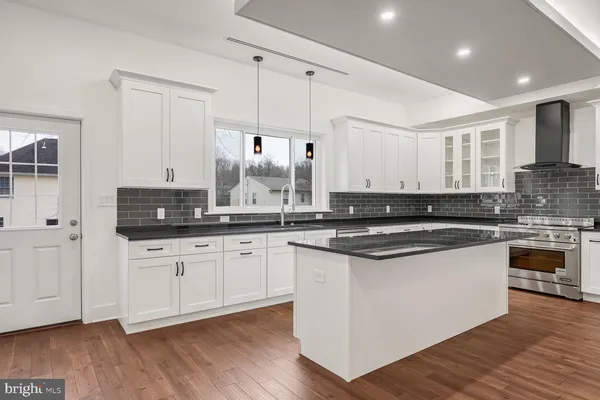 $1,719,000 | 4917 Erie Street, Annandale, VA 22003