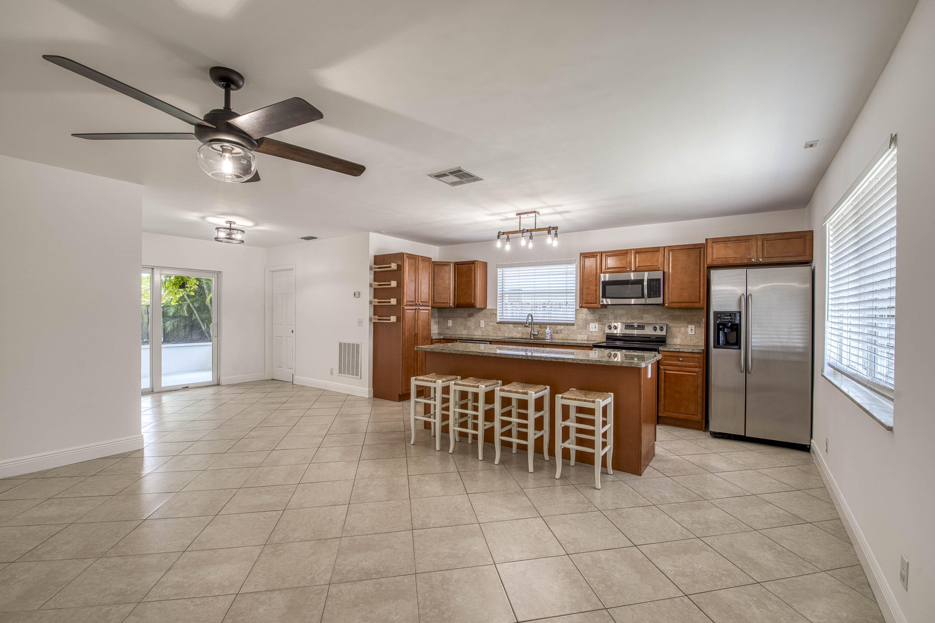 1010 Comanche Street Jupiter, FL 33458 - Photo 4 of 26 _IMG1284_HDR