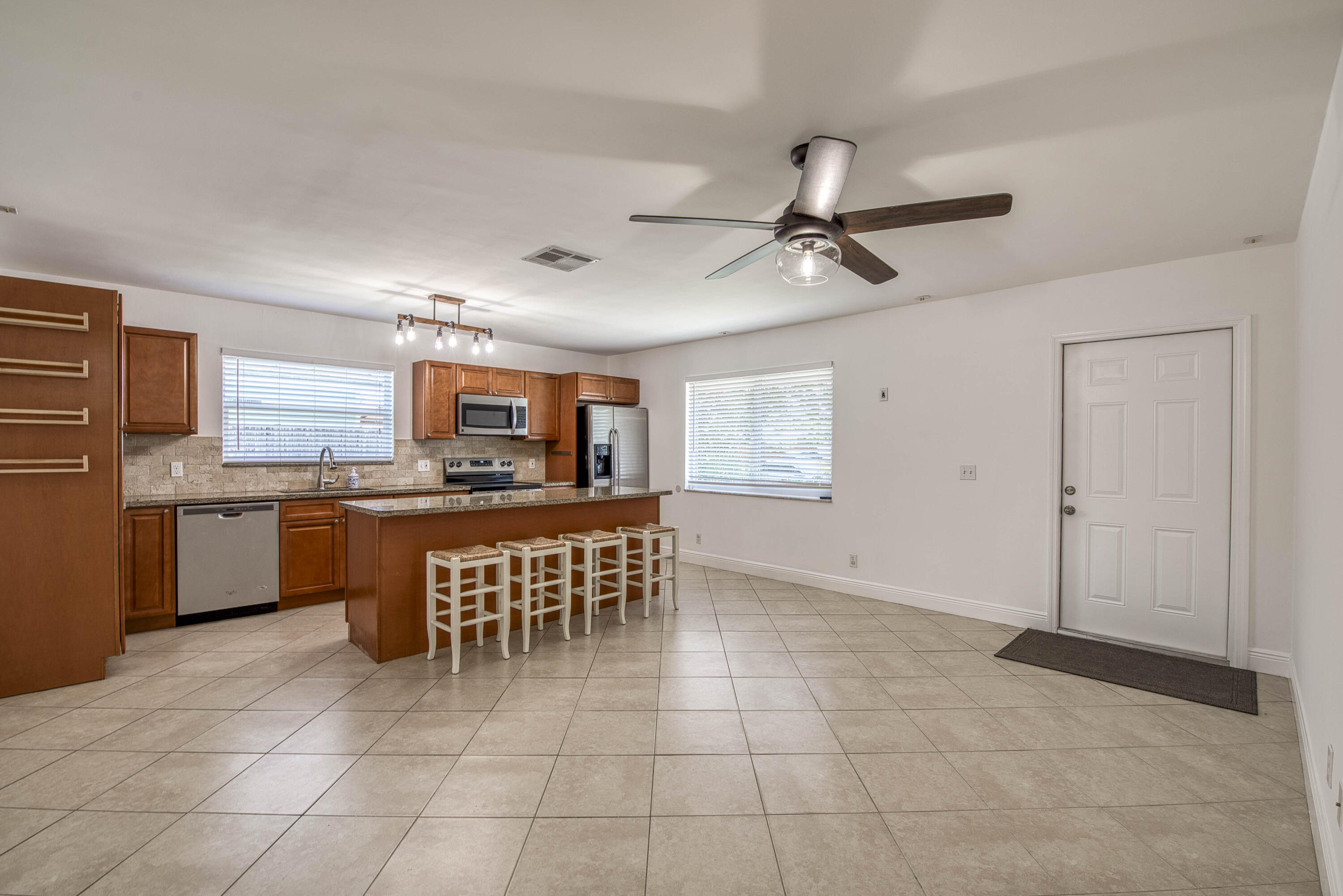1010 Comanche Street Jupiter, FL 33458 - Photo 5 of 26 _IMG1293_HDR