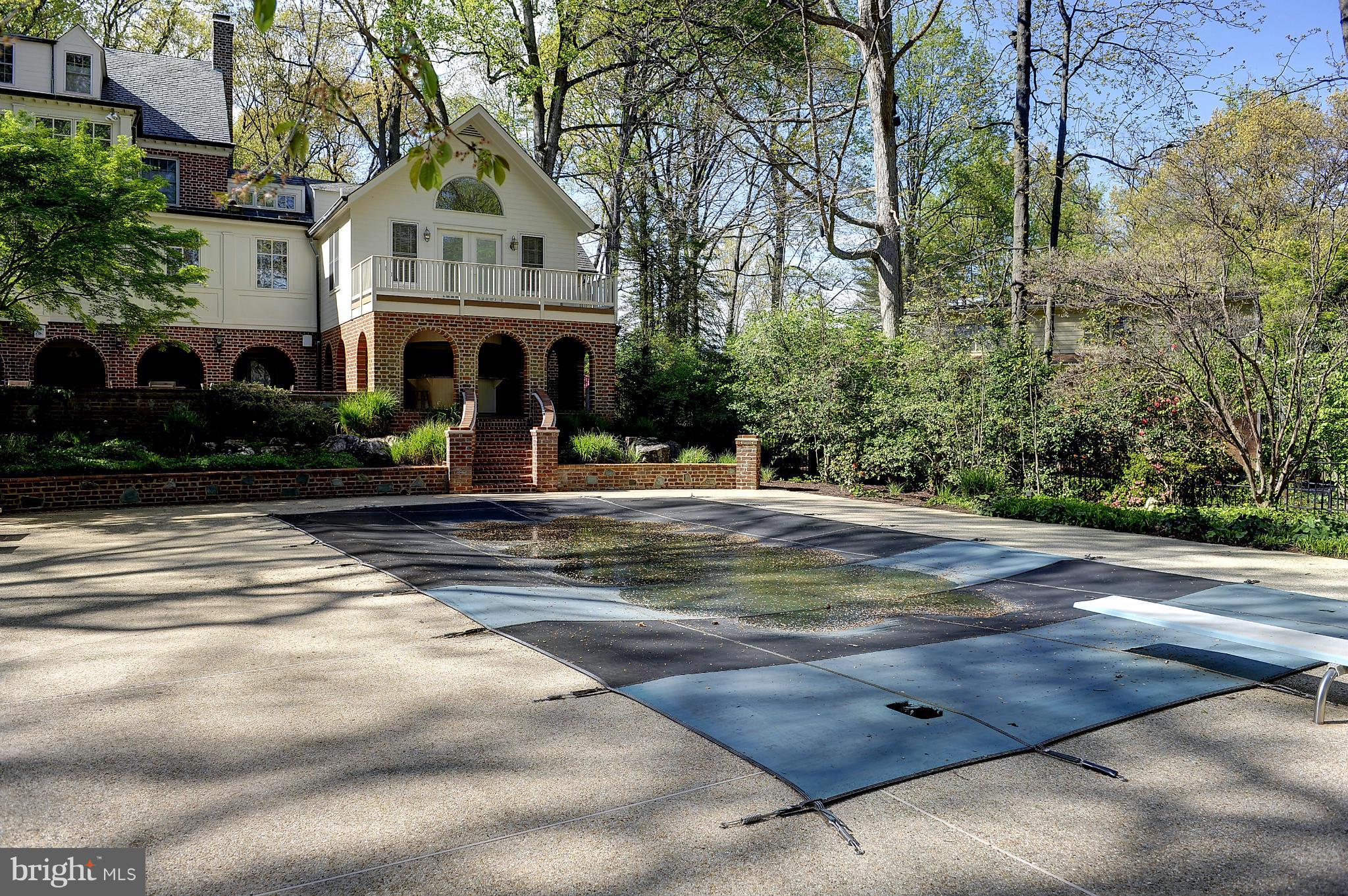 6750 Greentree Road Bethesda, MD 20817 - Photo 23 of 28 Exterior (Rear)