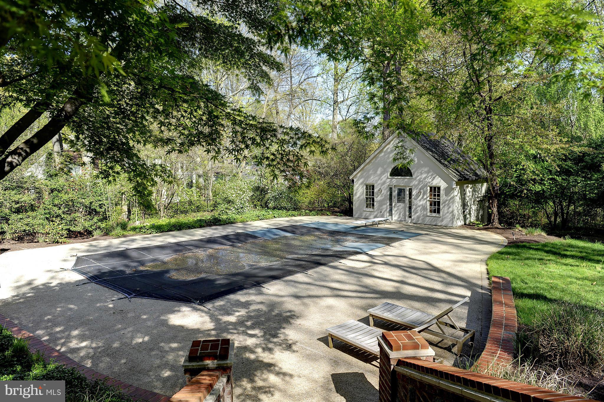 6750 Greentree Road Bethesda, MD 20817 - Photo 24 of 28 Family Room