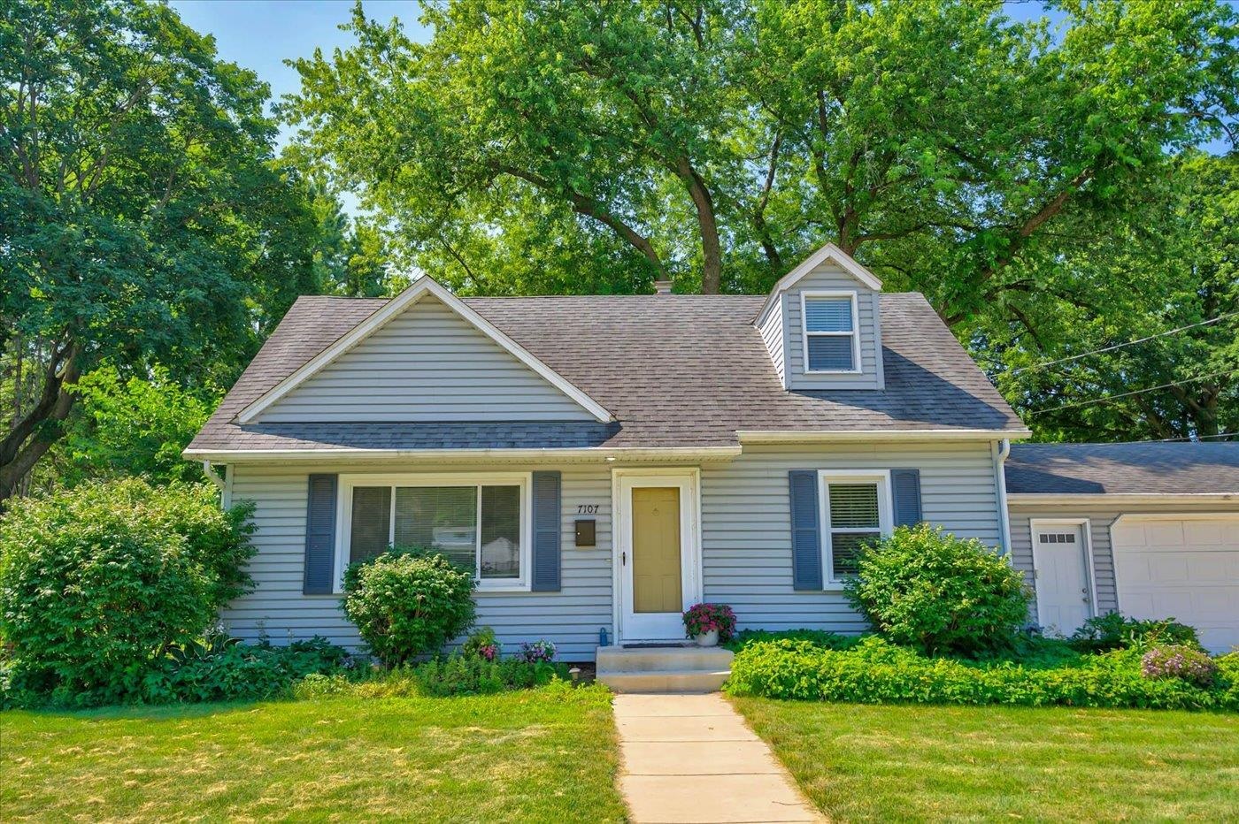 7107 North N Middleton, WI 53562 - Photo 2 of 53