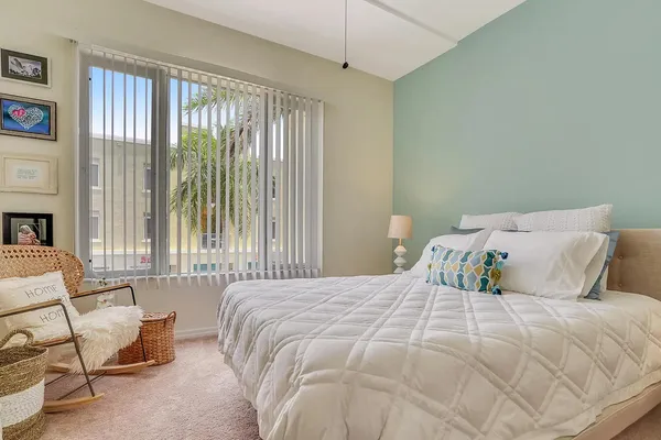 $2,800 | 1200 Town Center Drive, Unit 208, Jupiter, FL 33458