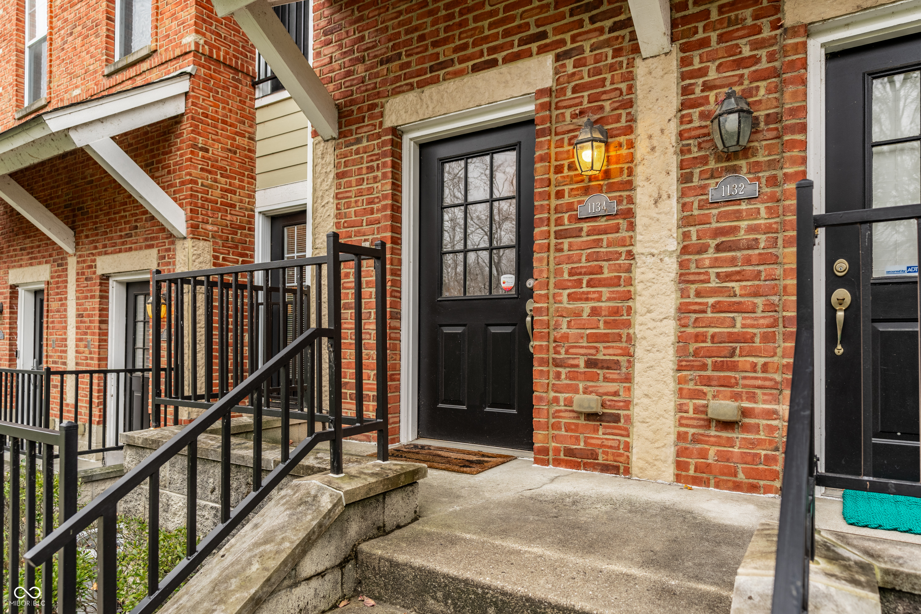 1134 Reserve Way Indianapolis, IN 46220 - Photo 2 of 29