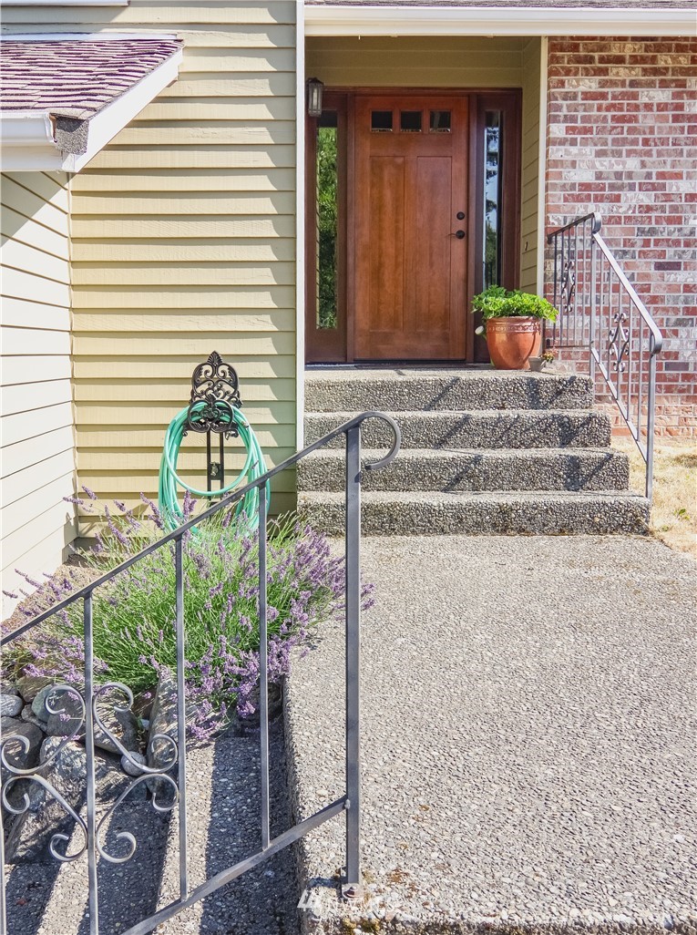 10480 Northeast 201st Street Bothell, WA 98011 - Photo 2 of 22