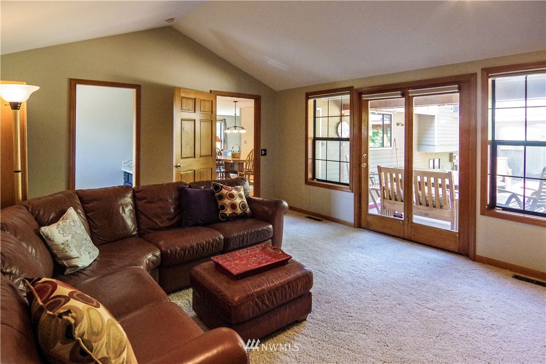 10480 Northeast 201st Street Bothell, WA 98011 - Photo 13 of 22