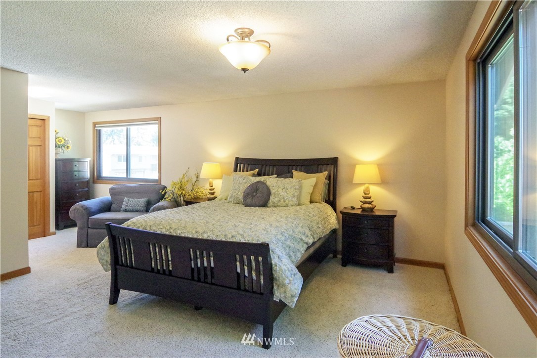 10480 Northeast 201st Street Bothell, WA 98011 - Photo 14 of 22