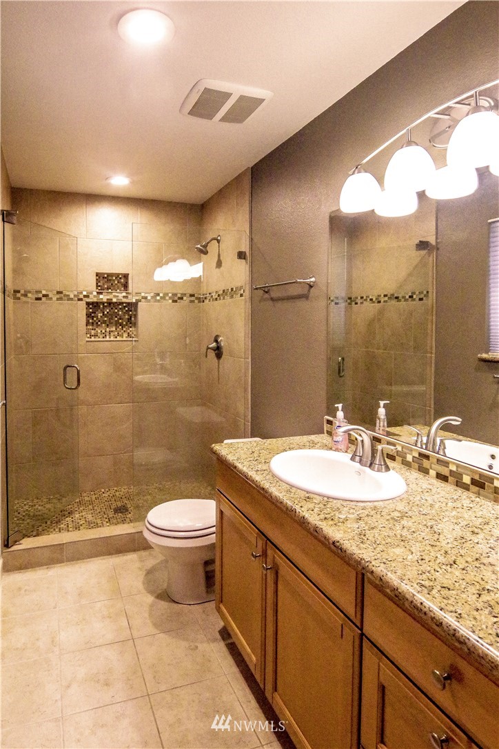 10480 Northeast 201st Street Bothell, WA 98011 - Photo 15 of 22