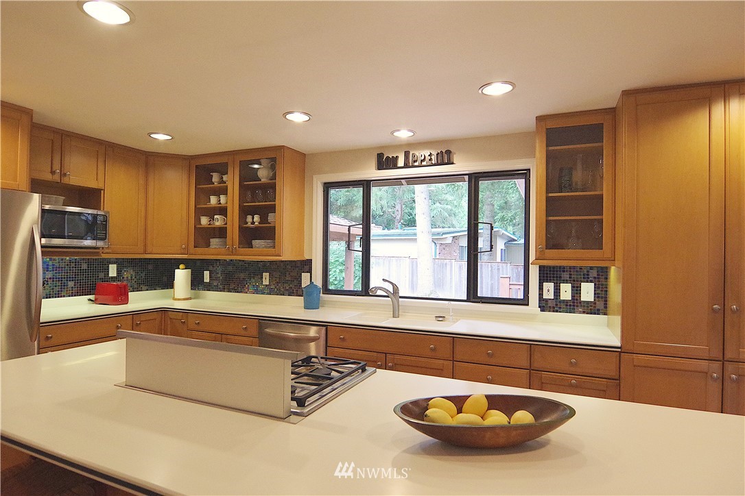 10480 Northeast 201st Street Bothell, WA 98011 - Photo 8 of 22