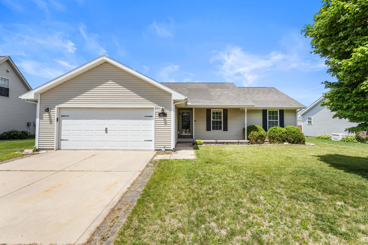 602 Wingstem Drive St. Joseph, IL 61873 - Photo 1 of 24