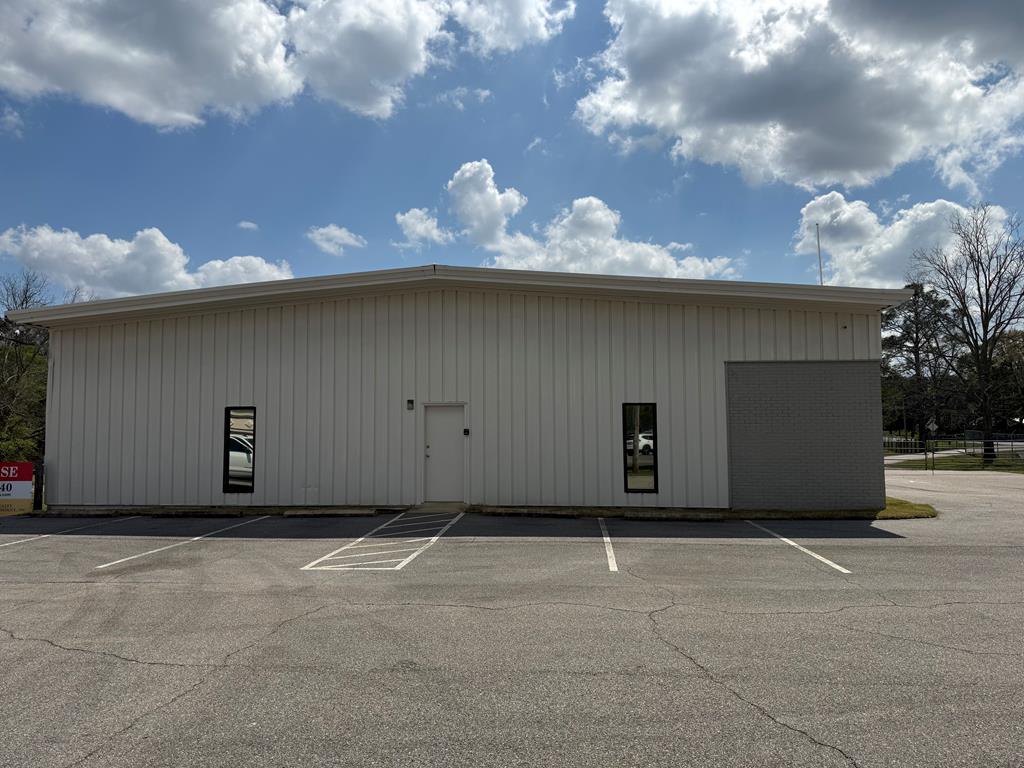 489 Southgate Road Dothan, AL 36301 - Photo 1 of 3