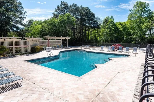 a view of a yard with plants
