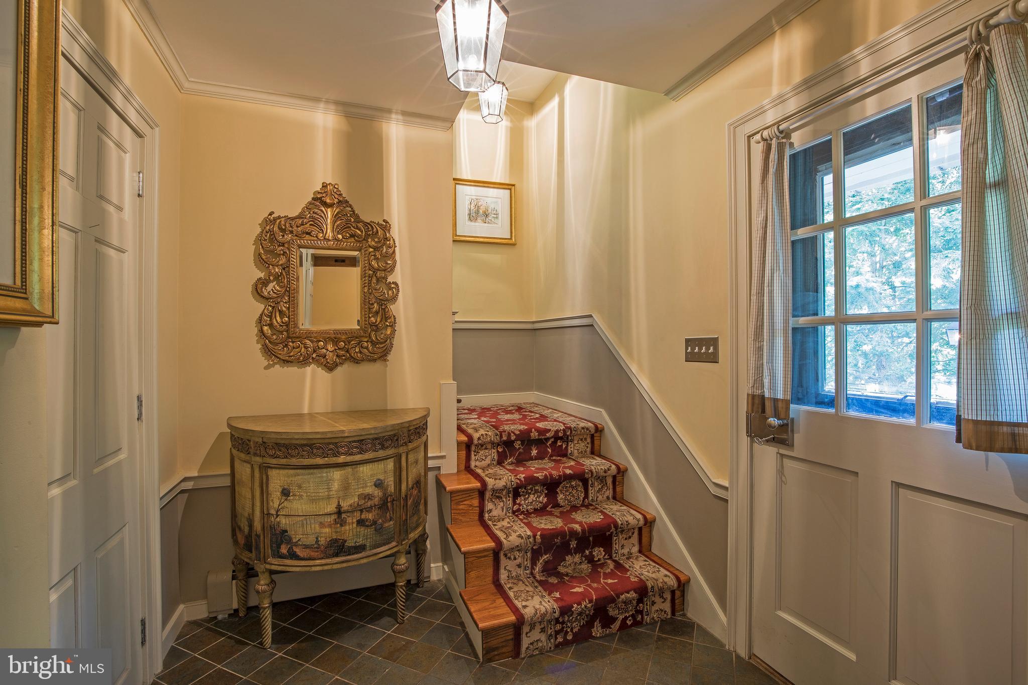 622 Headquarters Road Ottsville, PA 18942 - Photo 5 of 78 Foyer