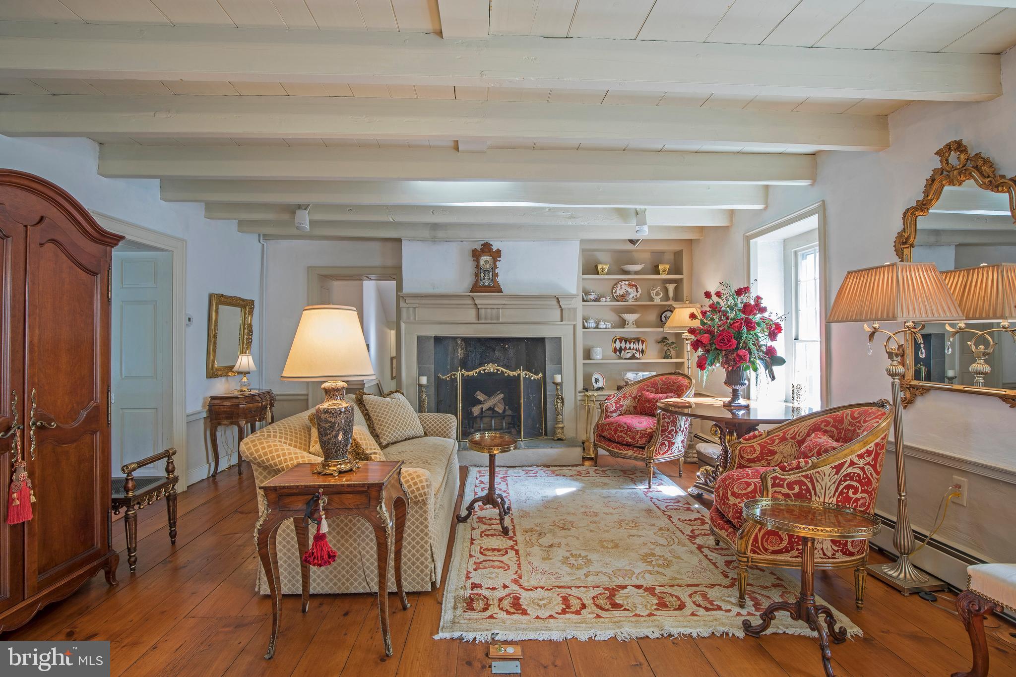 622 Headquarters Road Ottsville, PA 18942 - Photo 6 of 78 Living room