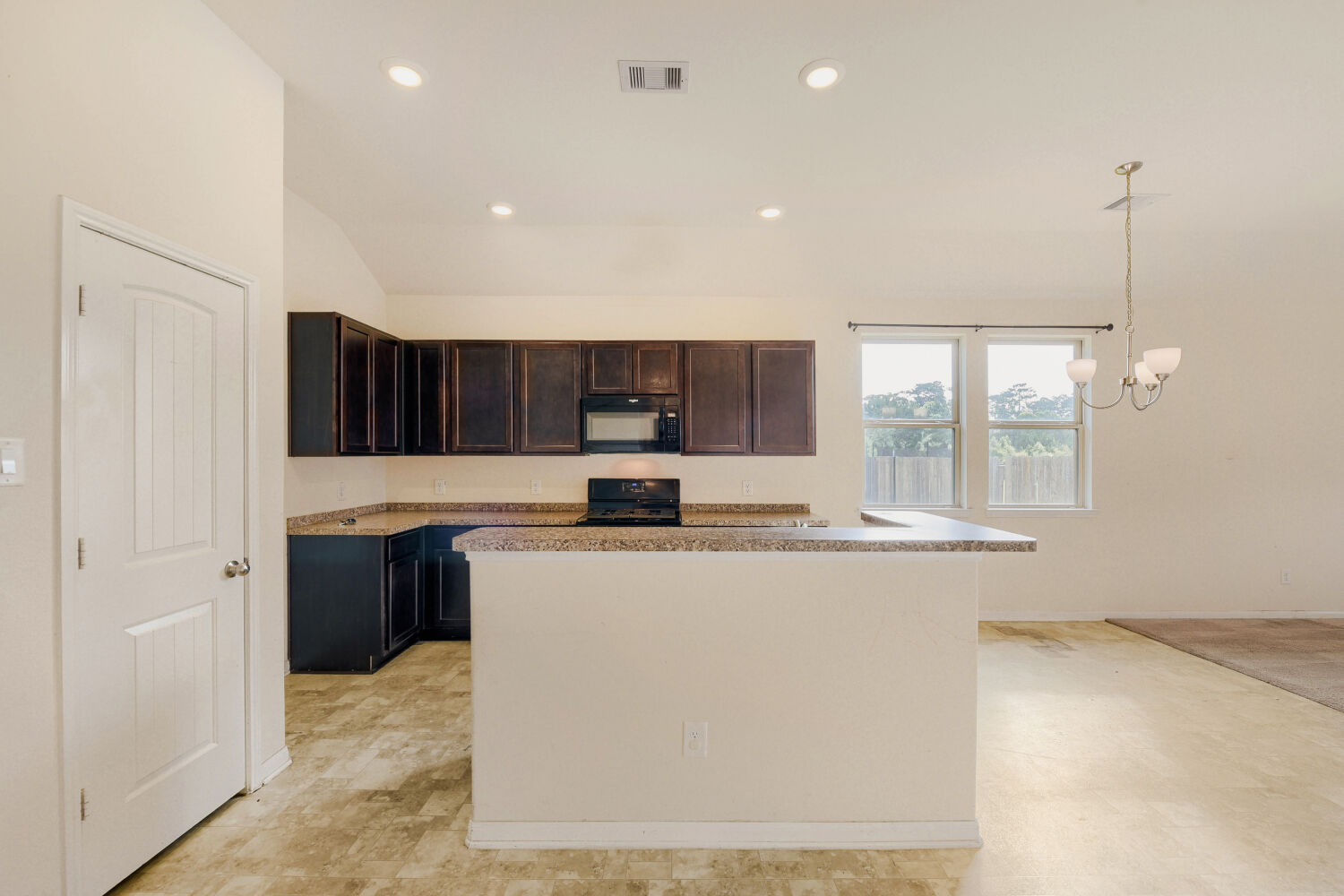 13990 Katlin Road Conroe, TX 77306 - Photo 9 of 28