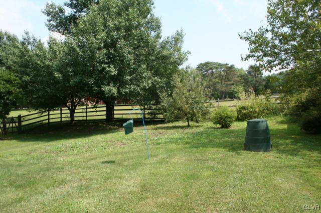 1943 Fairway Road Hellertown, PA 18055 - Photo 19 of 24 Gallery Image 19
