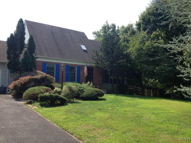 1943 Fairway Road Hellertown, PA 18055 - Photo 2 of 24 Gallery Image 2