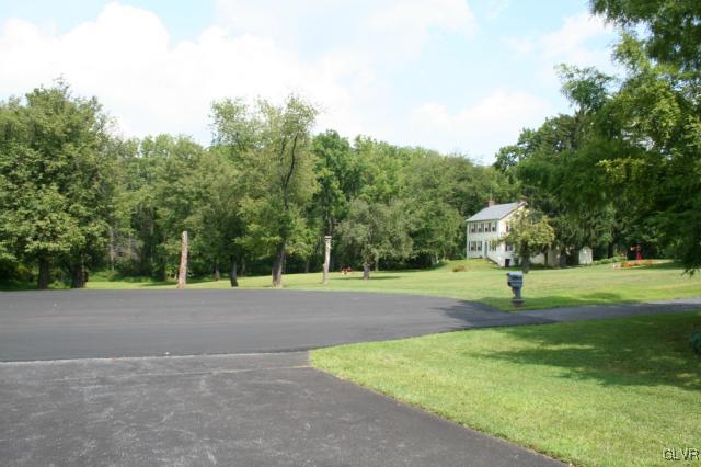 1943 Fairway Road Hellertown, PA 18055 - Photo 21 of 24 Gallery Image 21
