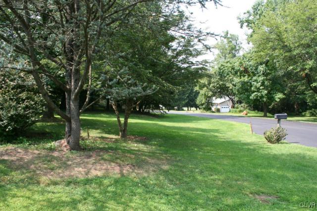 1943 Fairway Road Hellertown, PA 18055 - Photo 22 of 24 Gallery Image 22