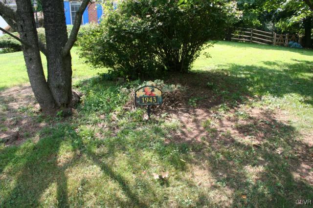 1943 Fairway Road Hellertown, PA 18055 - Photo 23 of 24 Gallery Image 23